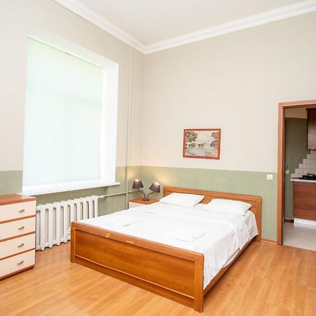 Простора 3 Кімнатна Біля Майдану Незалежності Apartamento Kiev Exterior foto