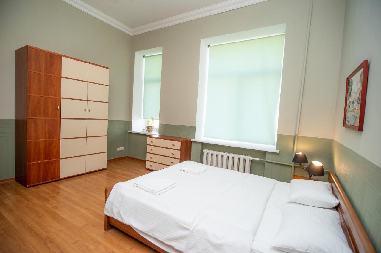 Простора 3 Кімнатна Біля Майдану Незалежності Apartamento Kiev Exterior foto