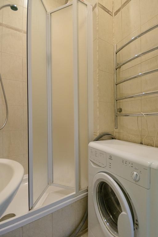 Простора 3 Кімнатна Біля Майдану Незалежності Apartamento Kiev Exterior foto