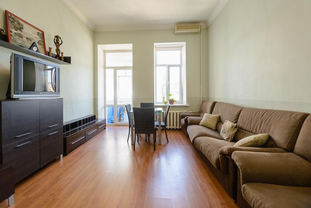 Простора 3 Кімнатна Біля Майдану Незалежності Apartamento Kiev Exterior foto